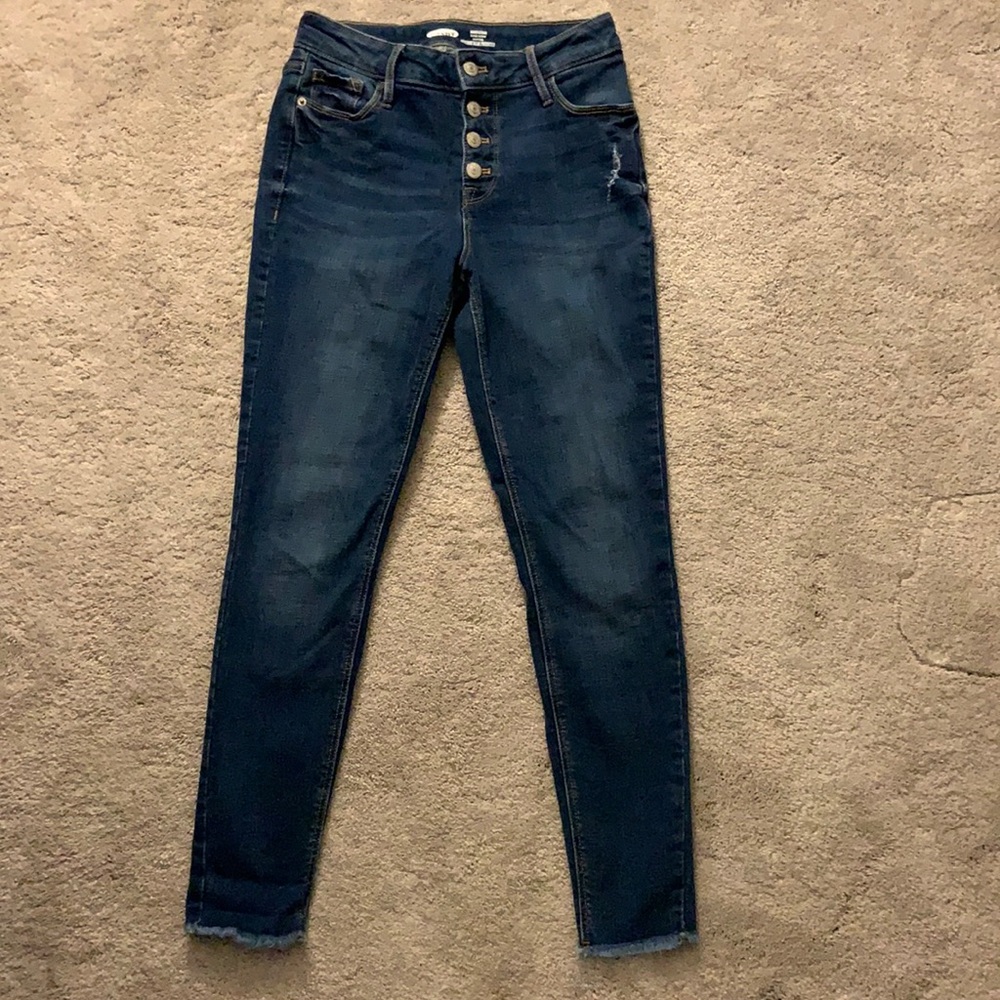 High-waisted button up jeans